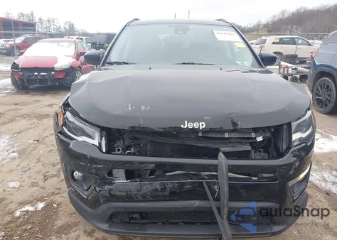 2018 Jeep Compass Latitude 4X4 from USA, damaged, VIN 3C4NJDBB5JT372222